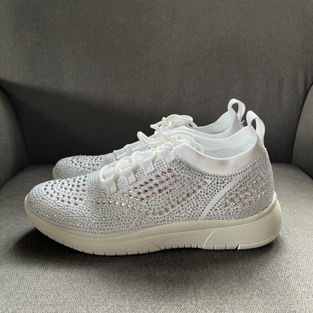 Women sneaker